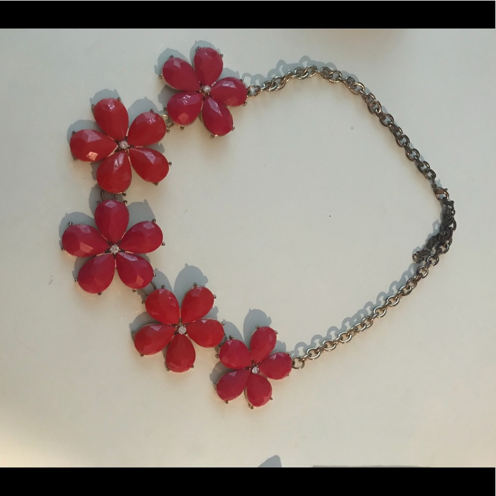 Chunky flower necklace
